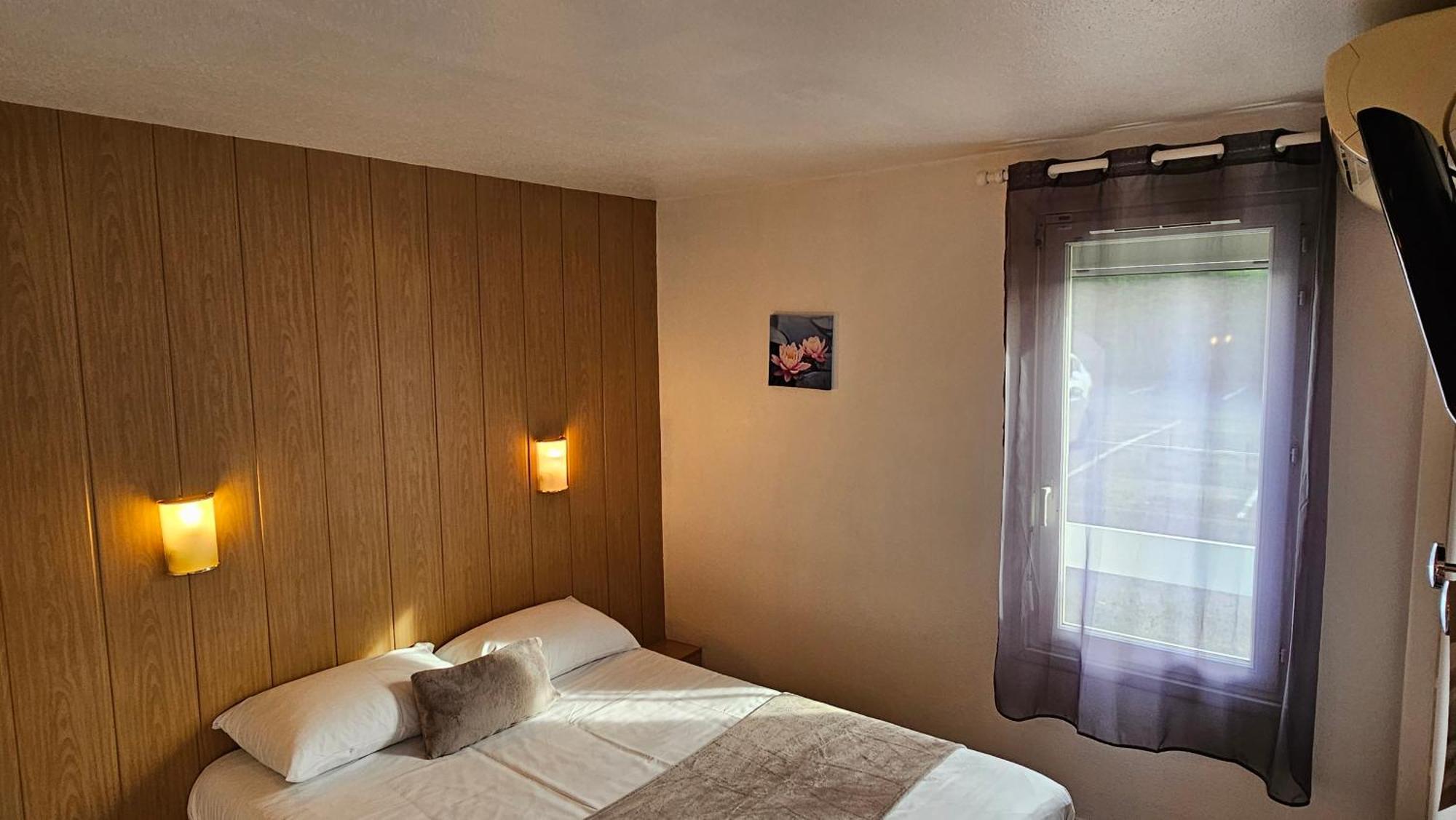 ฟาสต์โฮเทล โป - เลสการ์ Hotel เลสคาร์ ภายนอก รูปภาพ